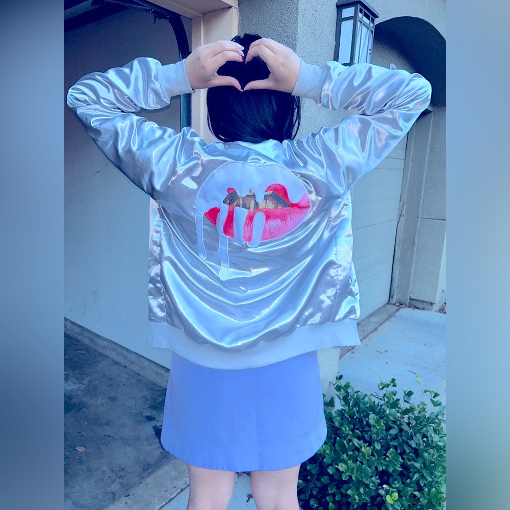 Kylie satin button down bomber style jacket used condition